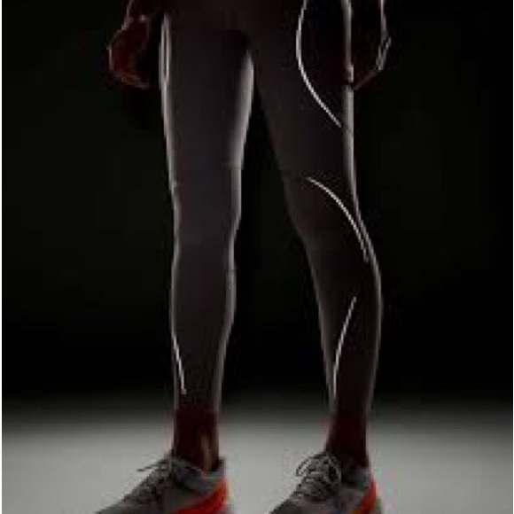 Lululemon Base Pace High-Rise Reflective Tight 25" size 6 brand new with tags - Picture 5 of 7